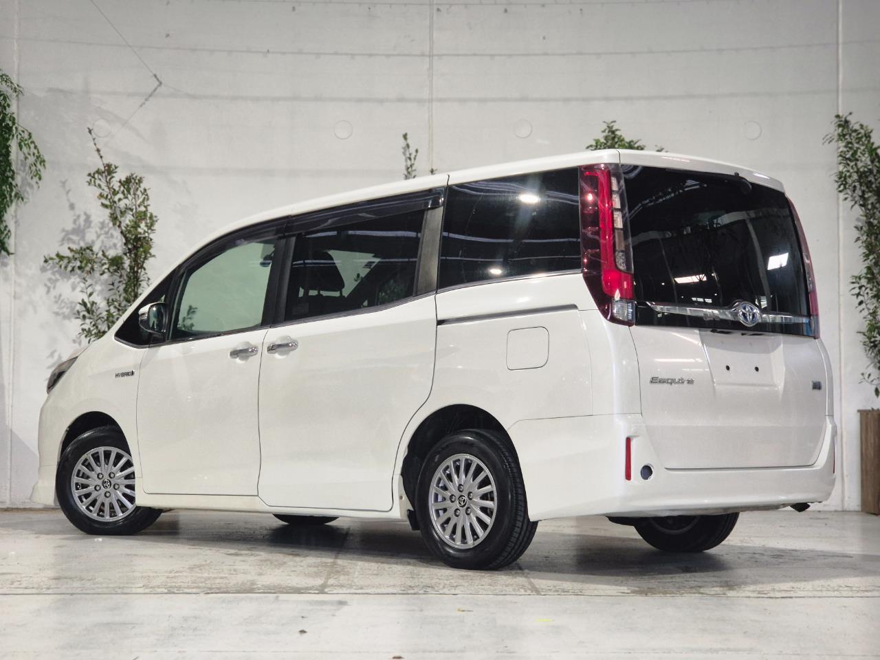 2015 Toyota Voxy thumbnail