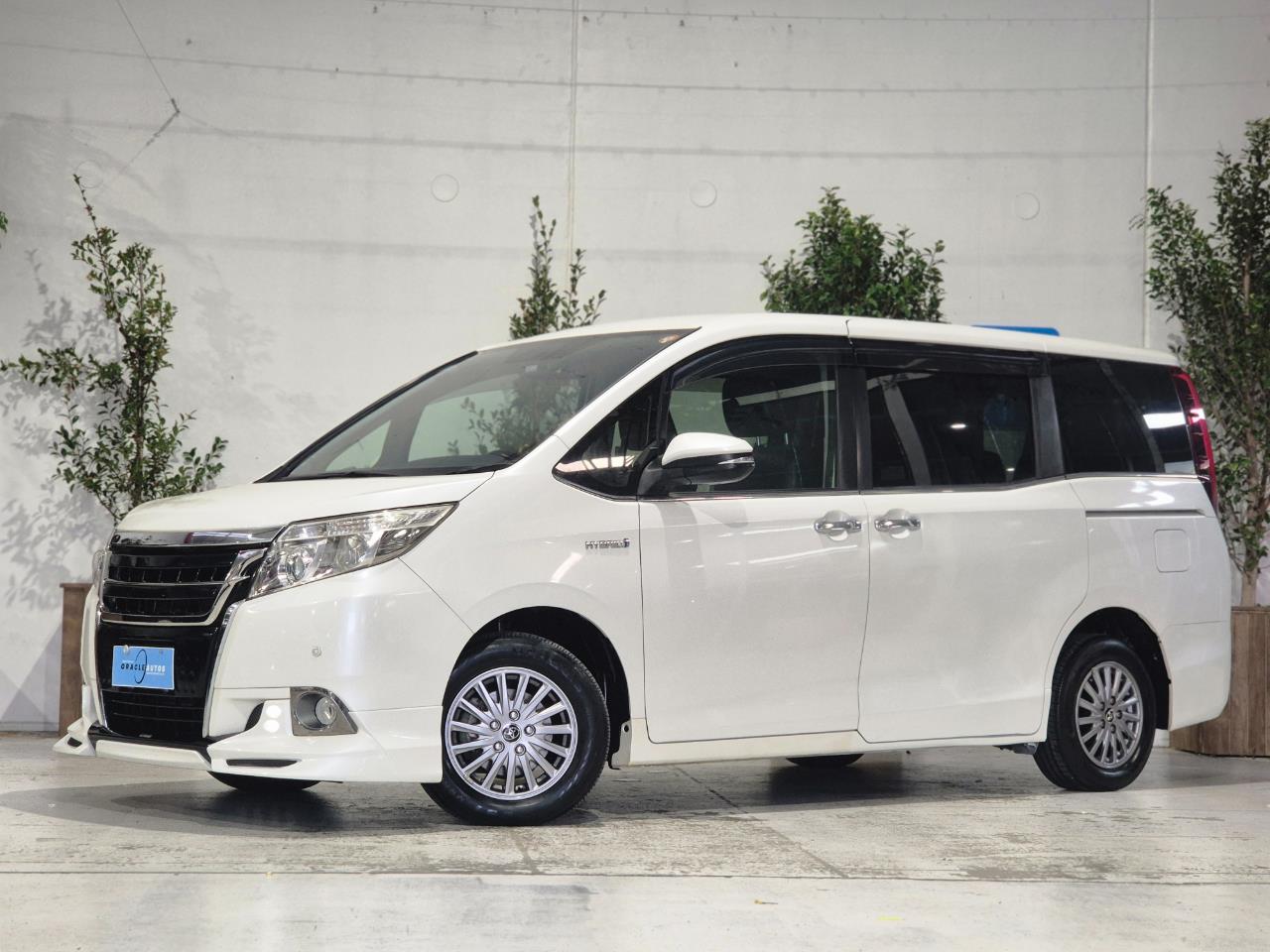 2015 Toyota Voxy thumbnail