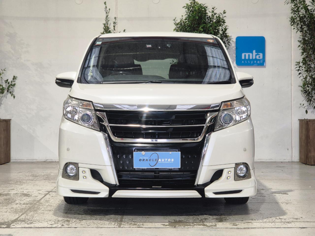 2015 Toyota Voxy thumbnail