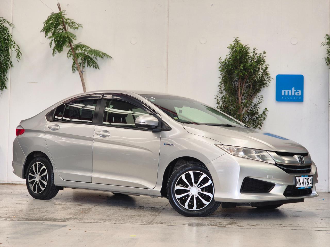 2015 Honda Grace thumbnail