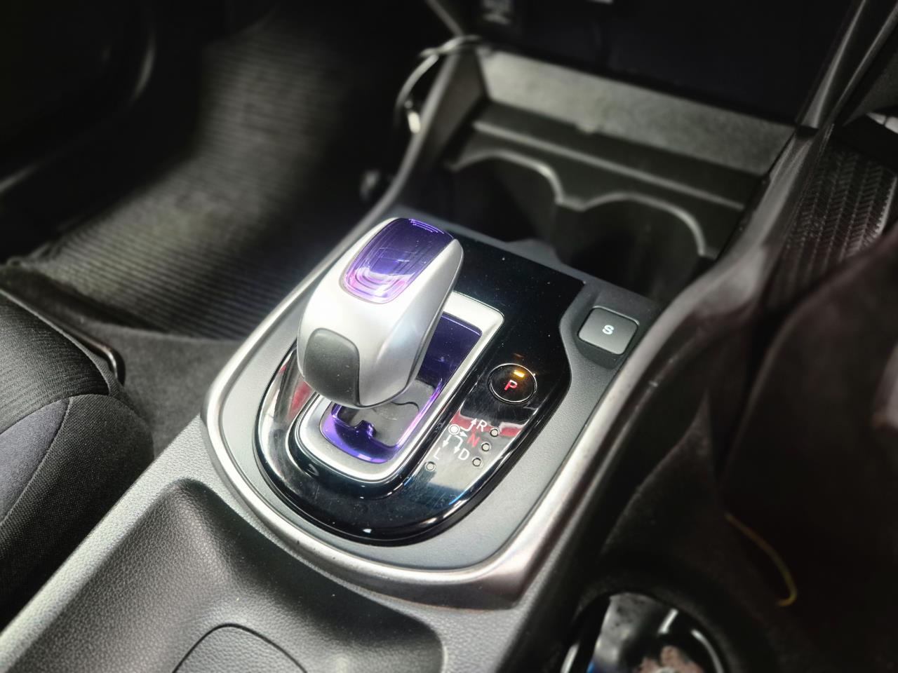 2015 Honda Grace thumbnail