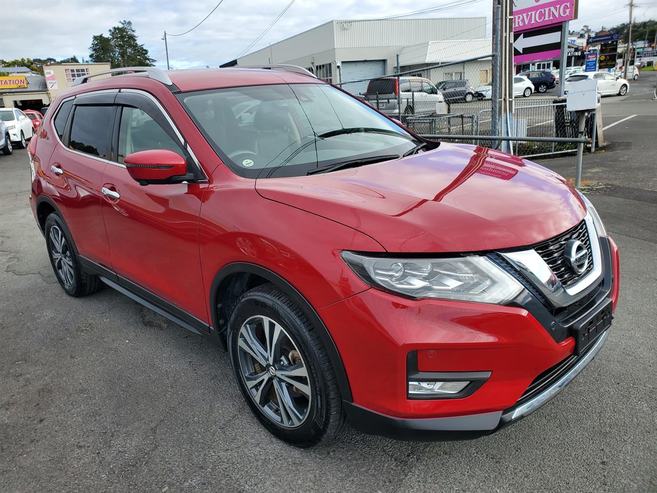 2017 Nissan X-Trail thumbnail