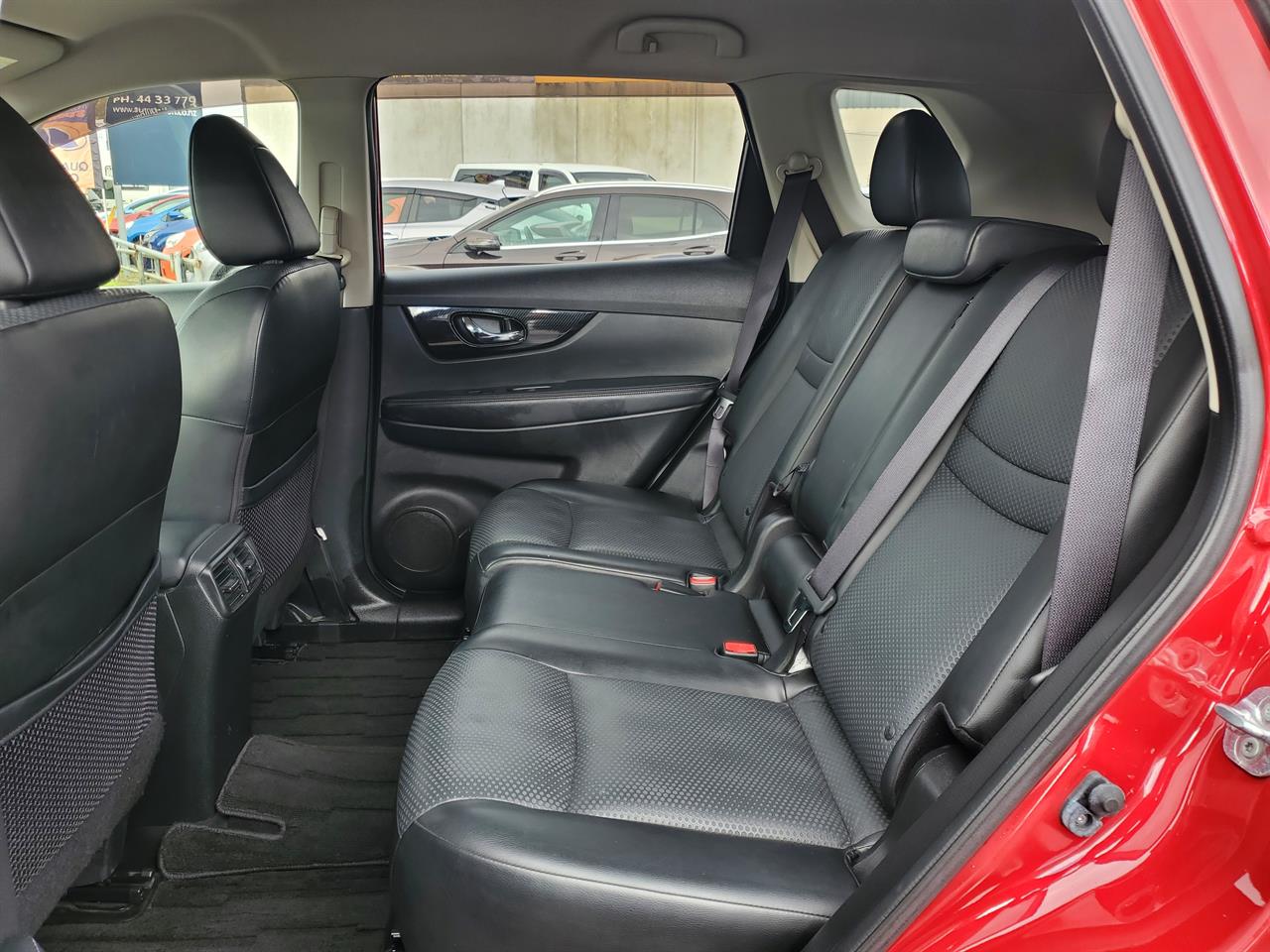 2017 Nissan X-Trail thumbnail