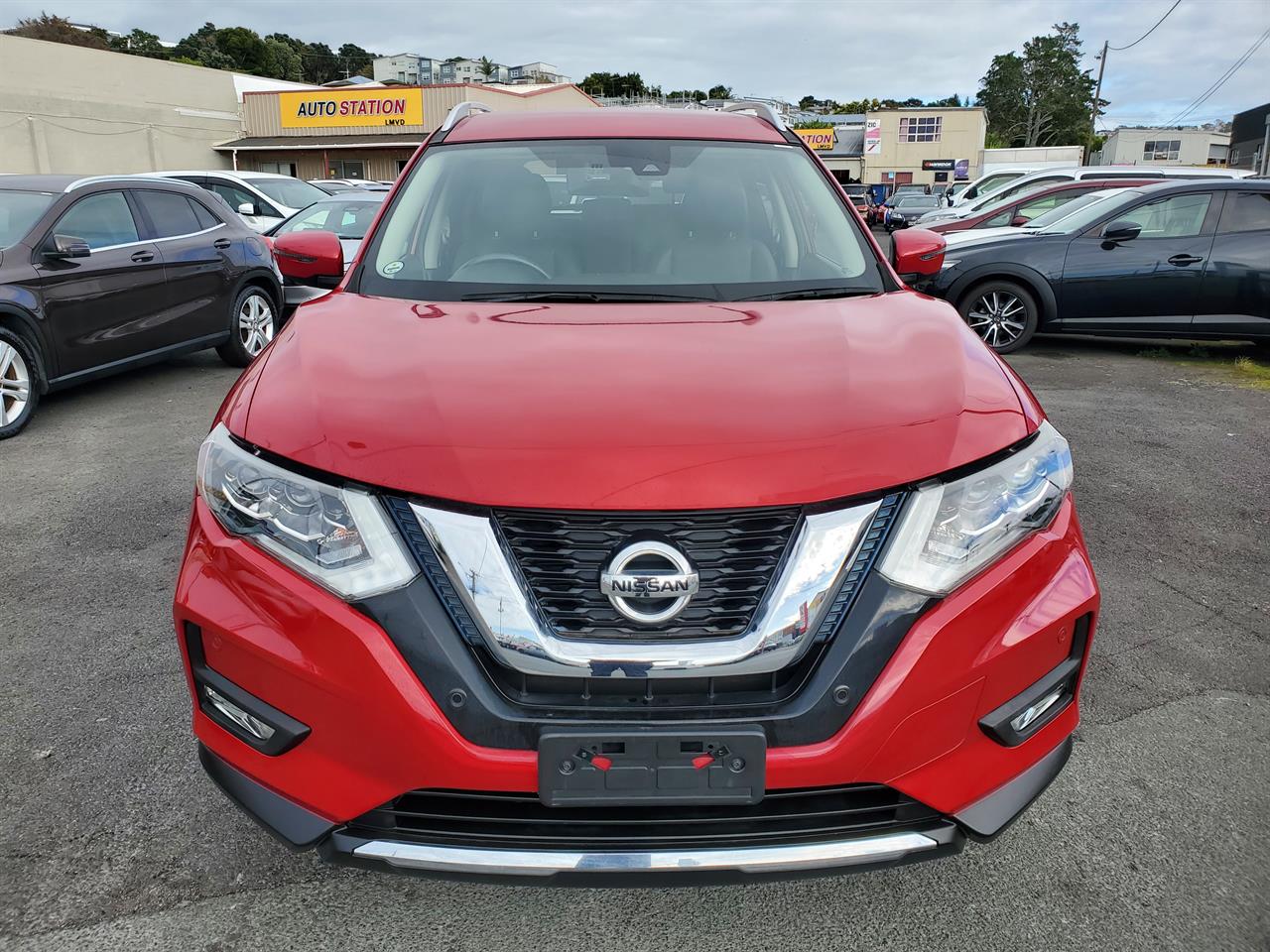2017 Nissan X-Trail thumbnail