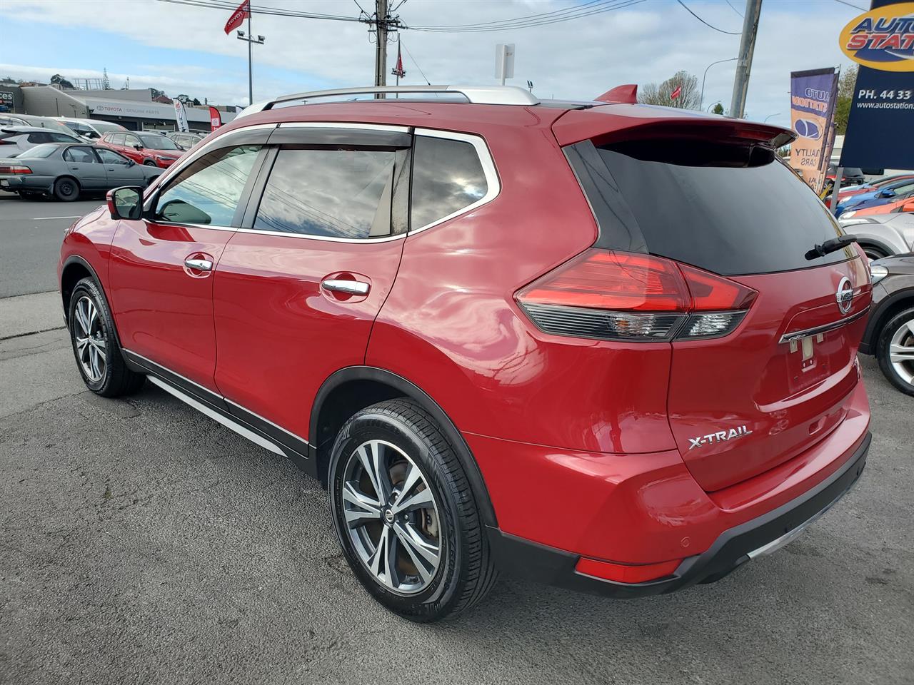 2017 Nissan X-Trail thumbnail