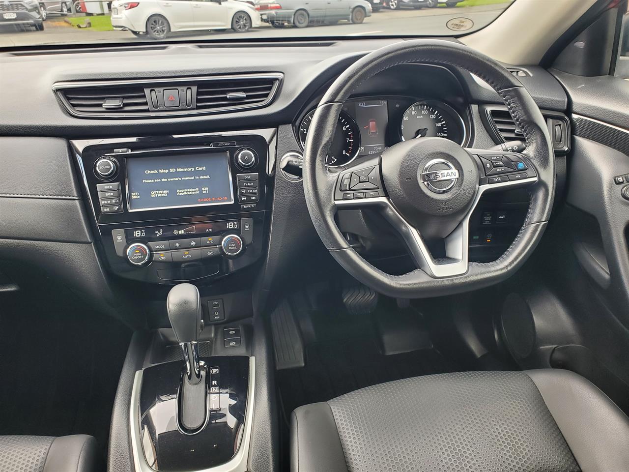 2017 Nissan X-Trail thumbnail