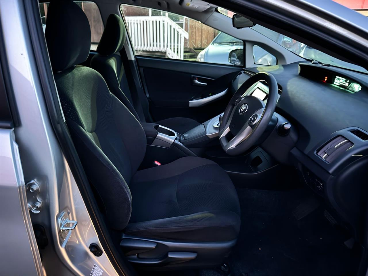 2015 Toyota Prius thumbnail