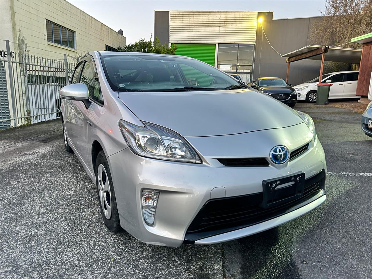 2015 Toyota Prius thumbnail