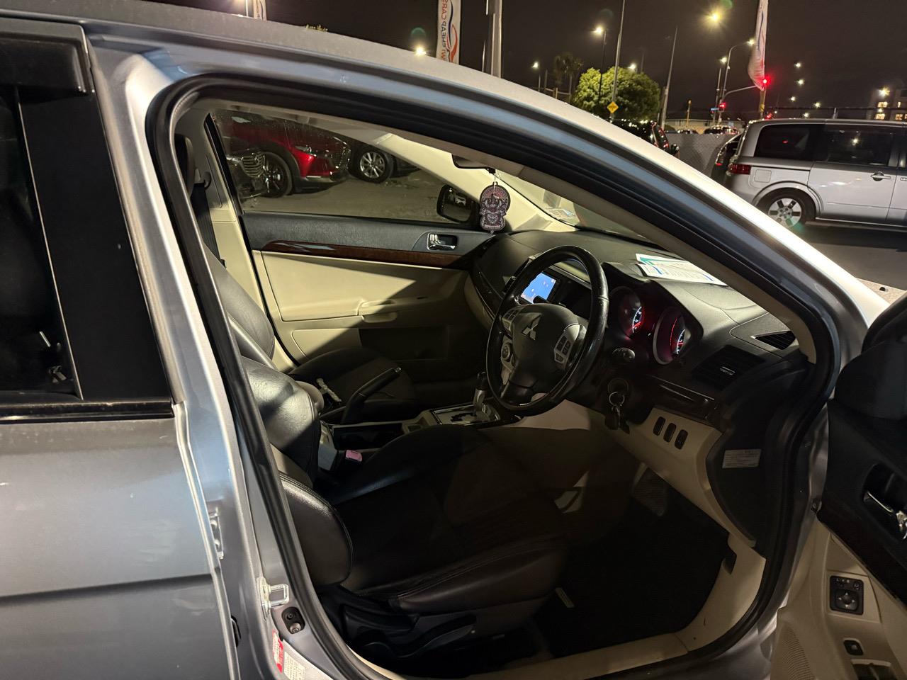 2007 Mitsubishi Galant thumbnail