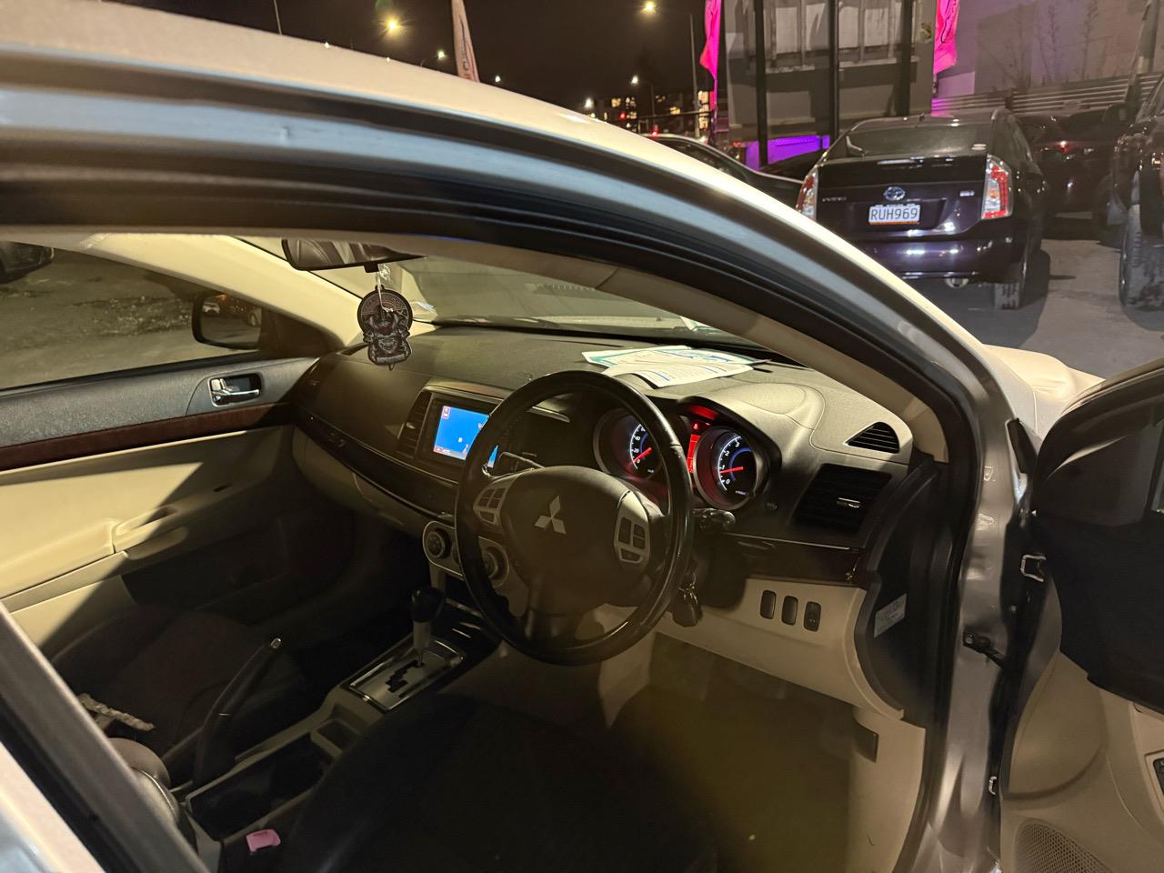 2007 Mitsubishi Galant thumbnail