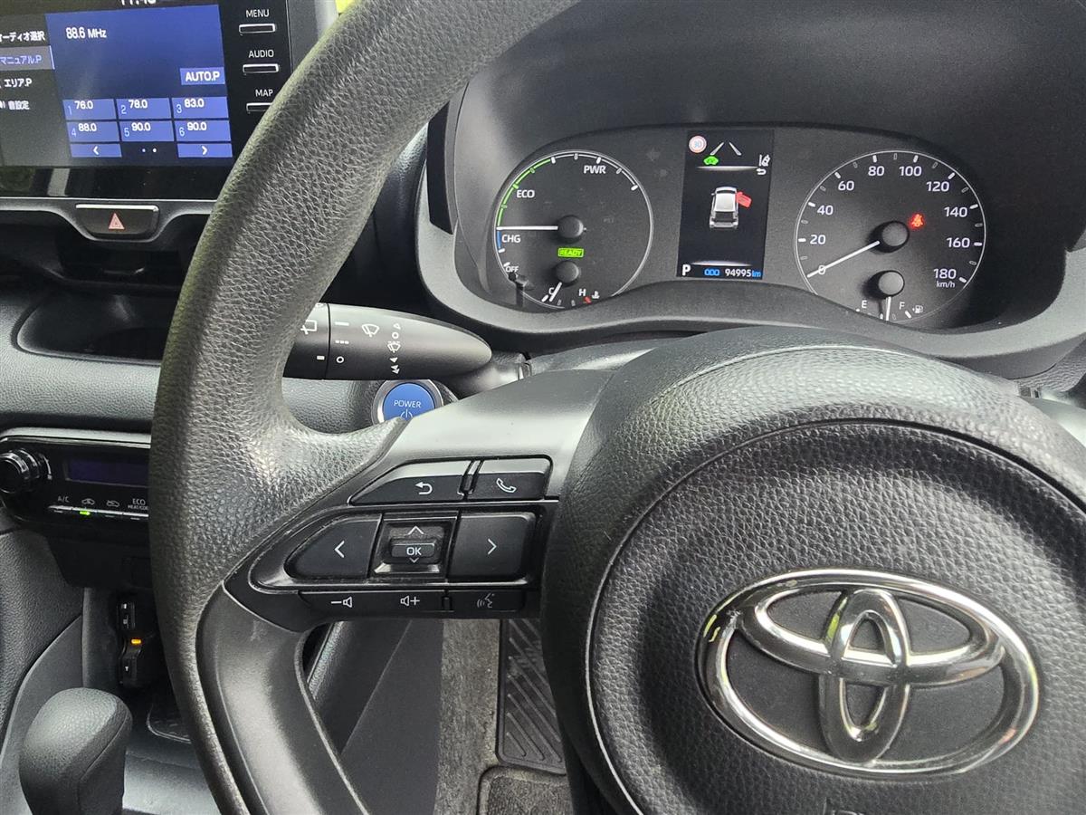 2021 Toyota Yaris thumbnail