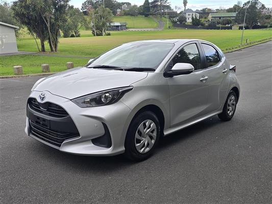 2021 Toyota Yaris thumbnail