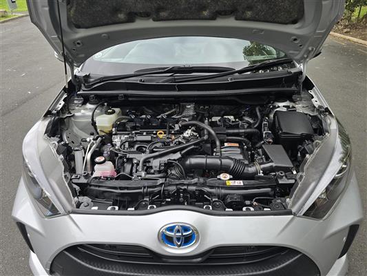 2021 Toyota Yaris thumbnail
