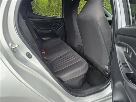 2021 Toyota Yaris thumbnail