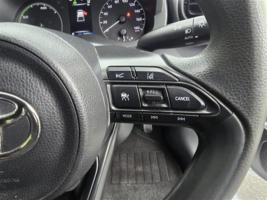 2021 Toyota Yaris thumbnail
