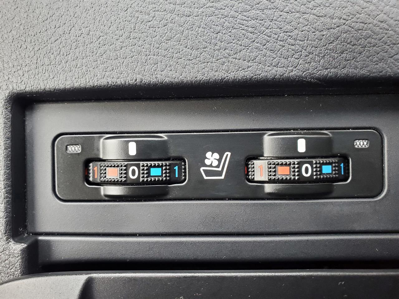 2014 Lexus RX thumbnail