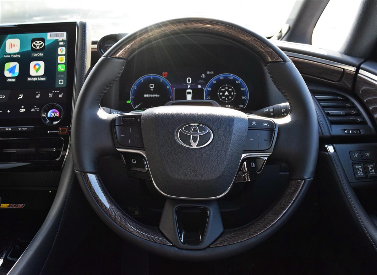 2024 Toyota Alphard thumbnail