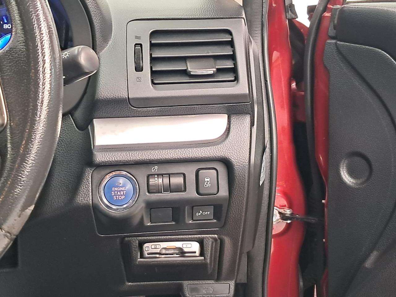2014 Subaru XV thumbnail