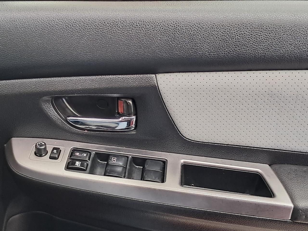 2014 Subaru XV thumbnail