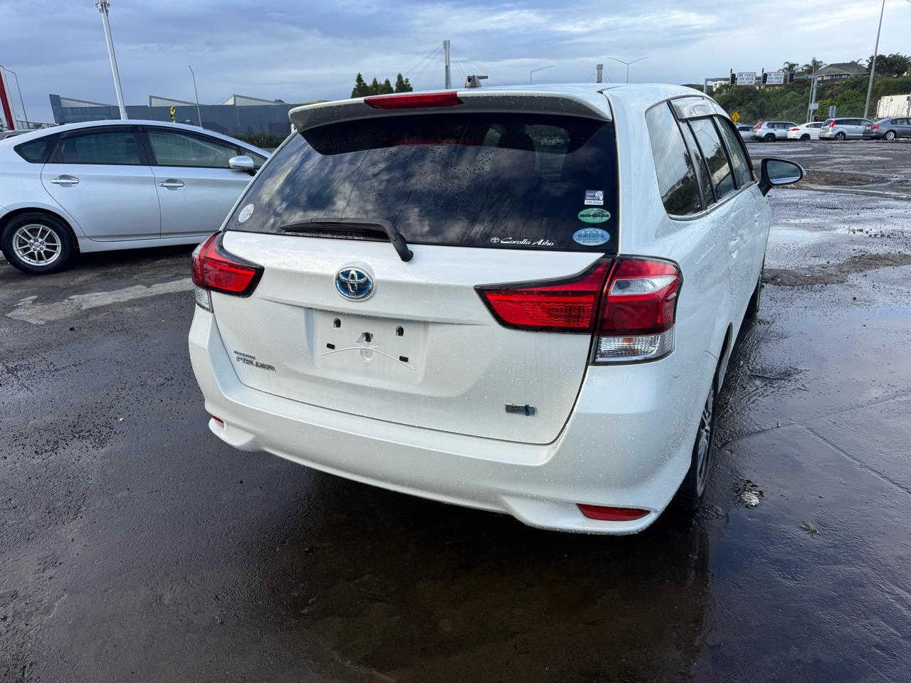 2016 Toyota Corolla thumbnail