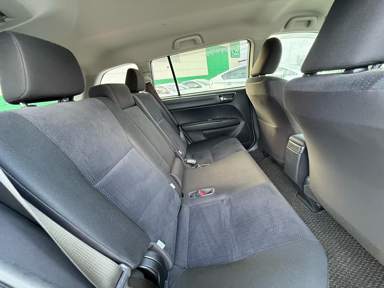 2016 Toyota Corolla thumbnail