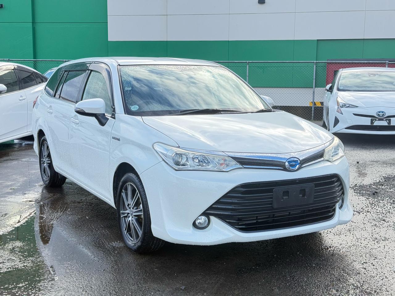 2016 Toyota Corolla thumbnail