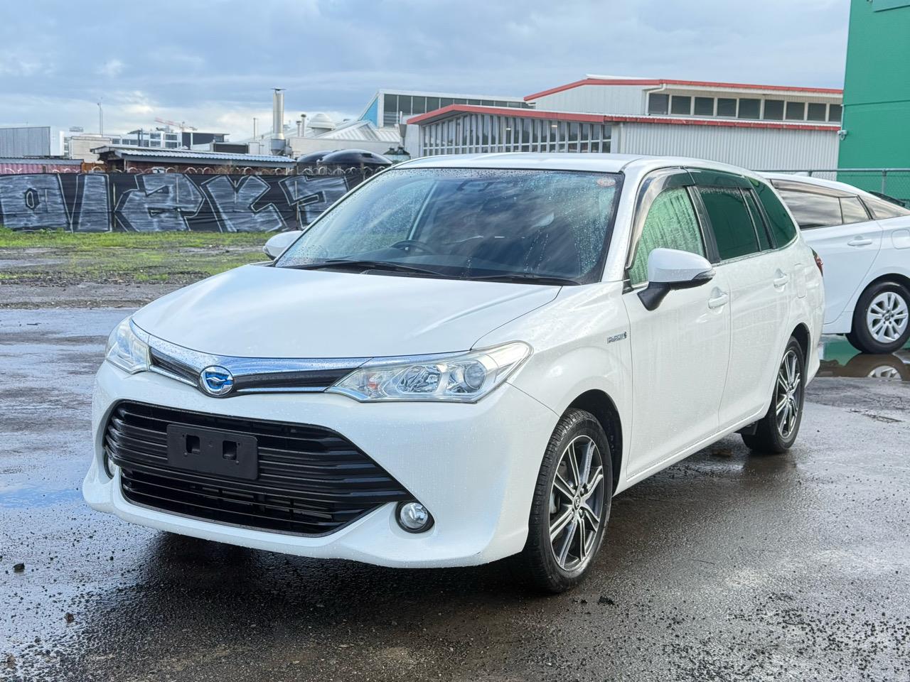 2016 Toyota Corolla thumbnail