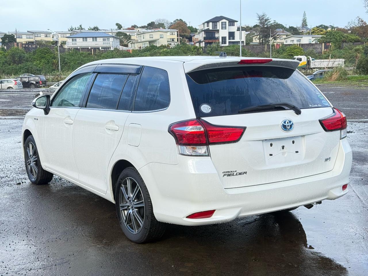 2016 Toyota Corolla thumbnail