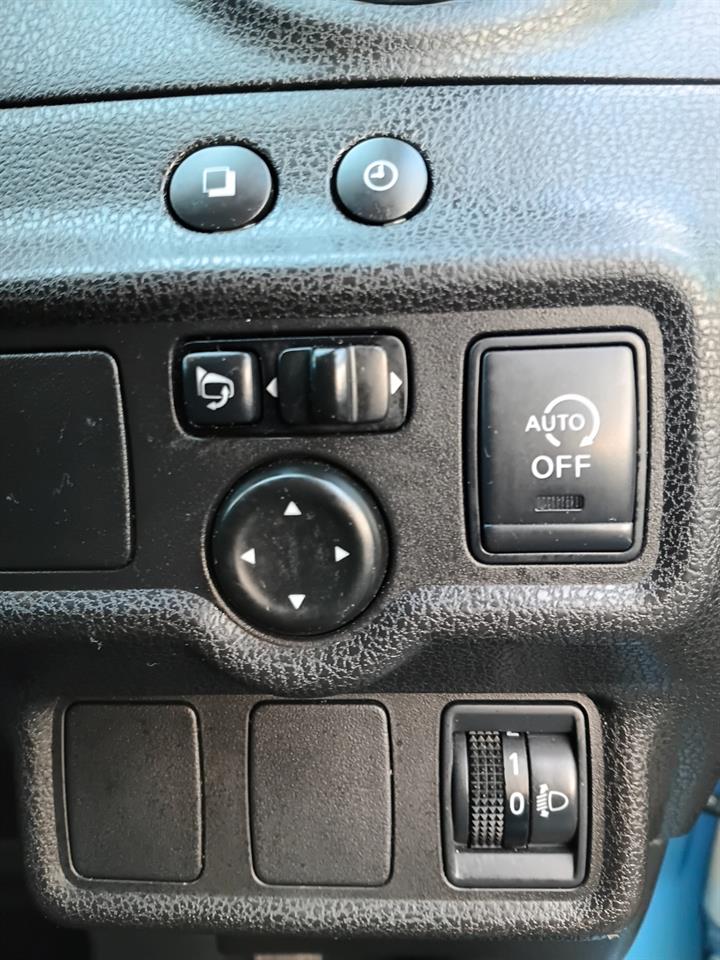 2012 Nissan Note thumbnail