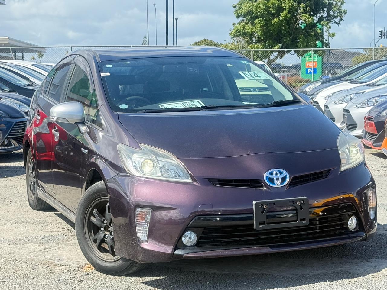 2013 Toyota Prius thumbnail