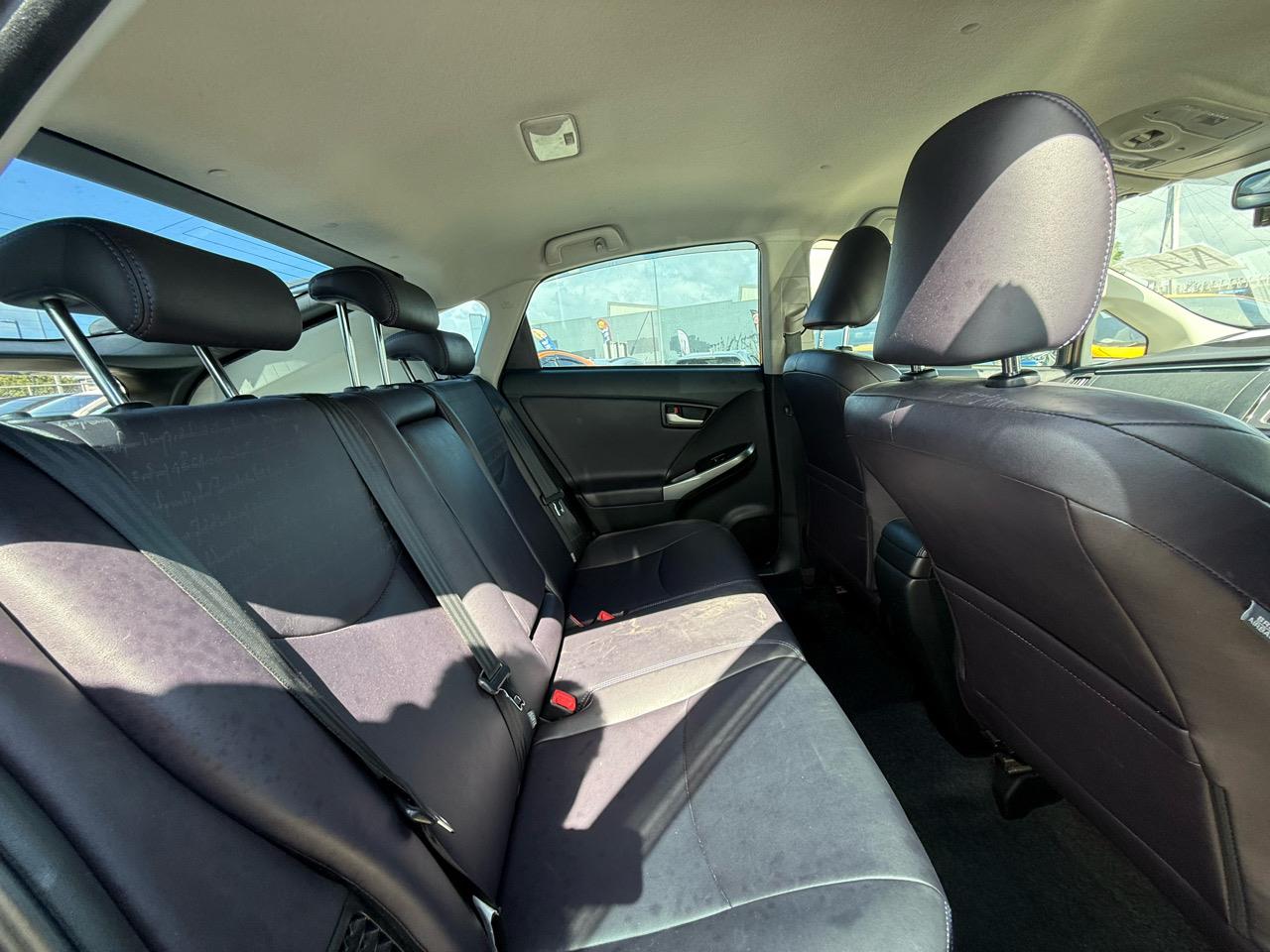 2013 Toyota Prius thumbnail