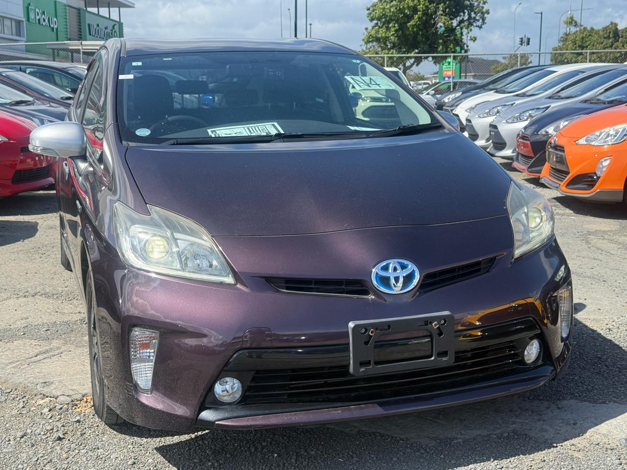 2013 Toyota Prius thumbnail