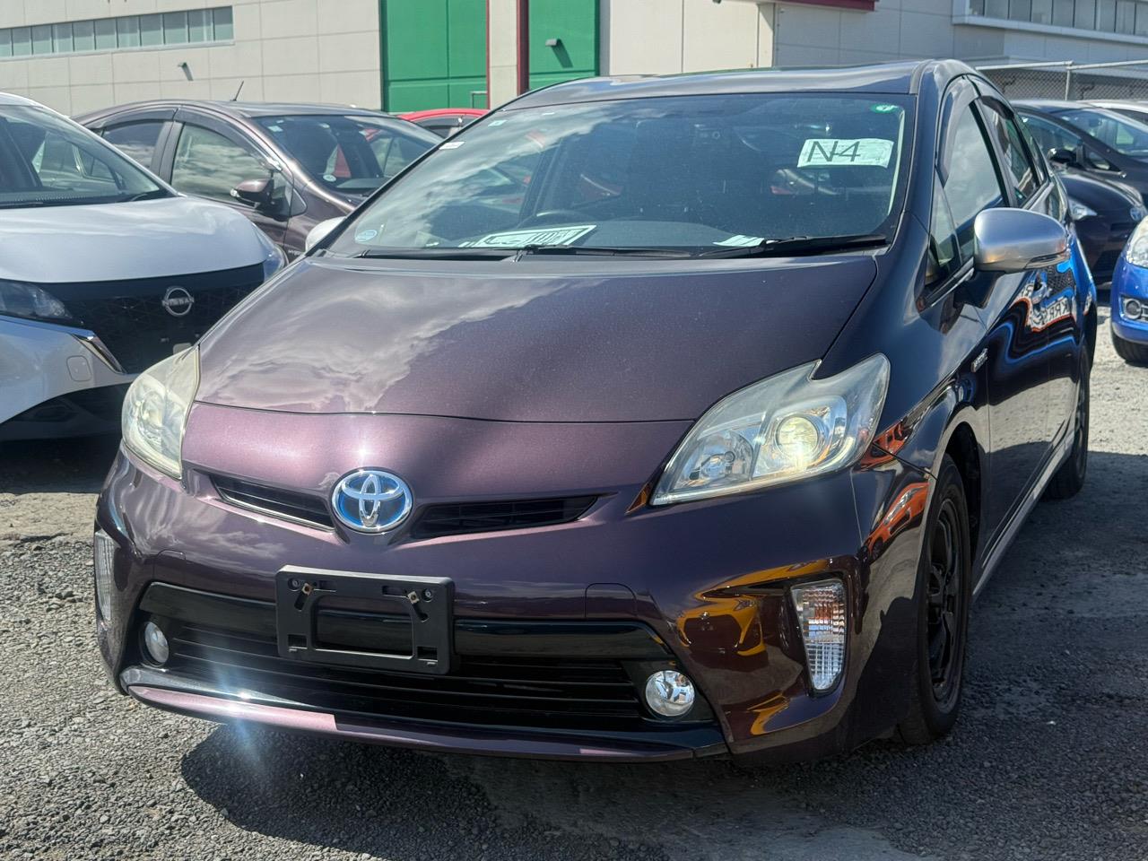 2013 Toyota Prius thumbnail