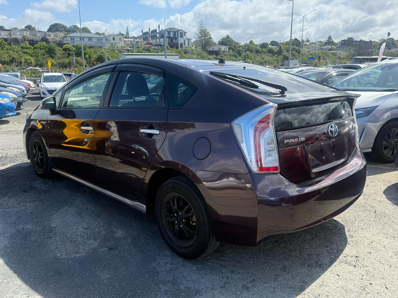 2013 Toyota Prius thumbnail