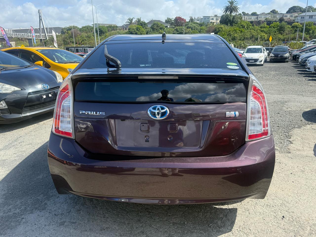 2013 Toyota Prius thumbnail