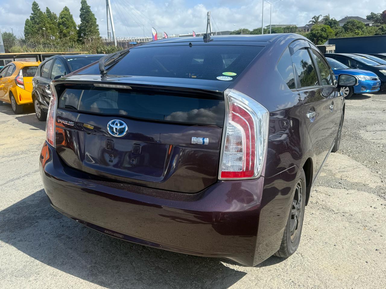 2013 Toyota Prius thumbnail