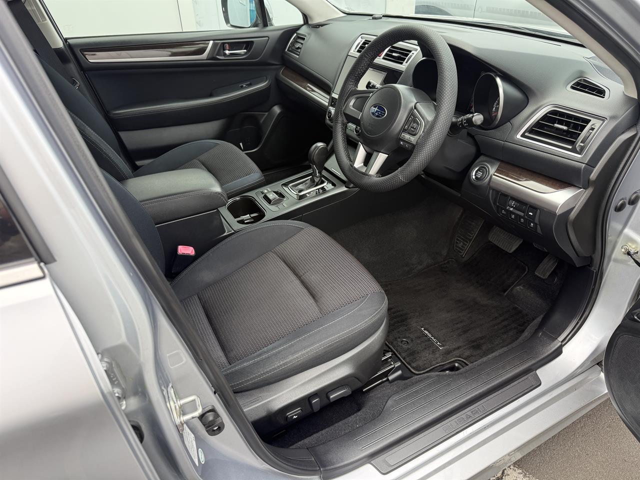 2015 Subaru Legacy thumbnail