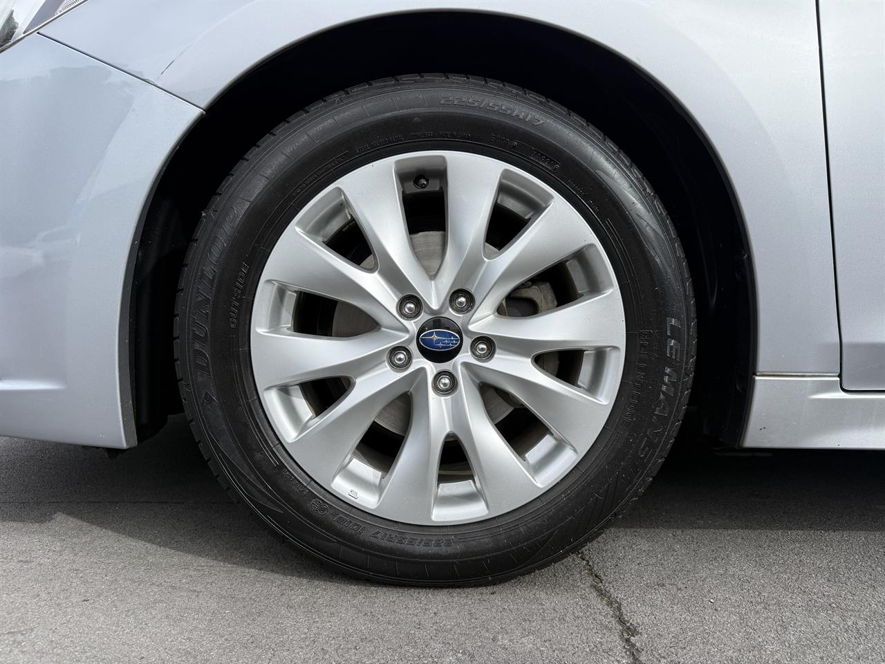 2015 Subaru Legacy thumbnail