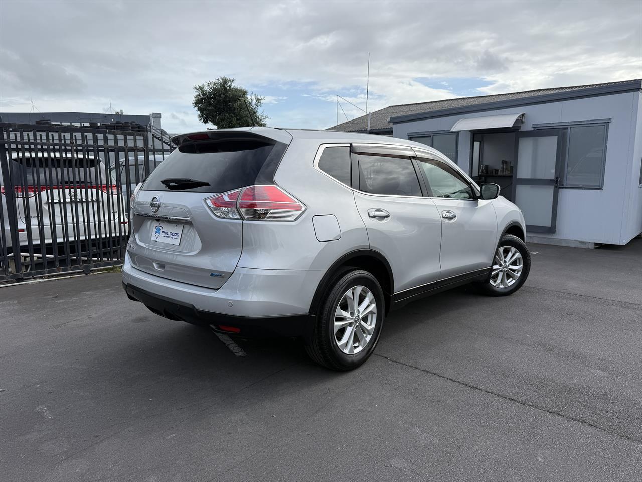 2015 Nissan X-Trail thumbnail