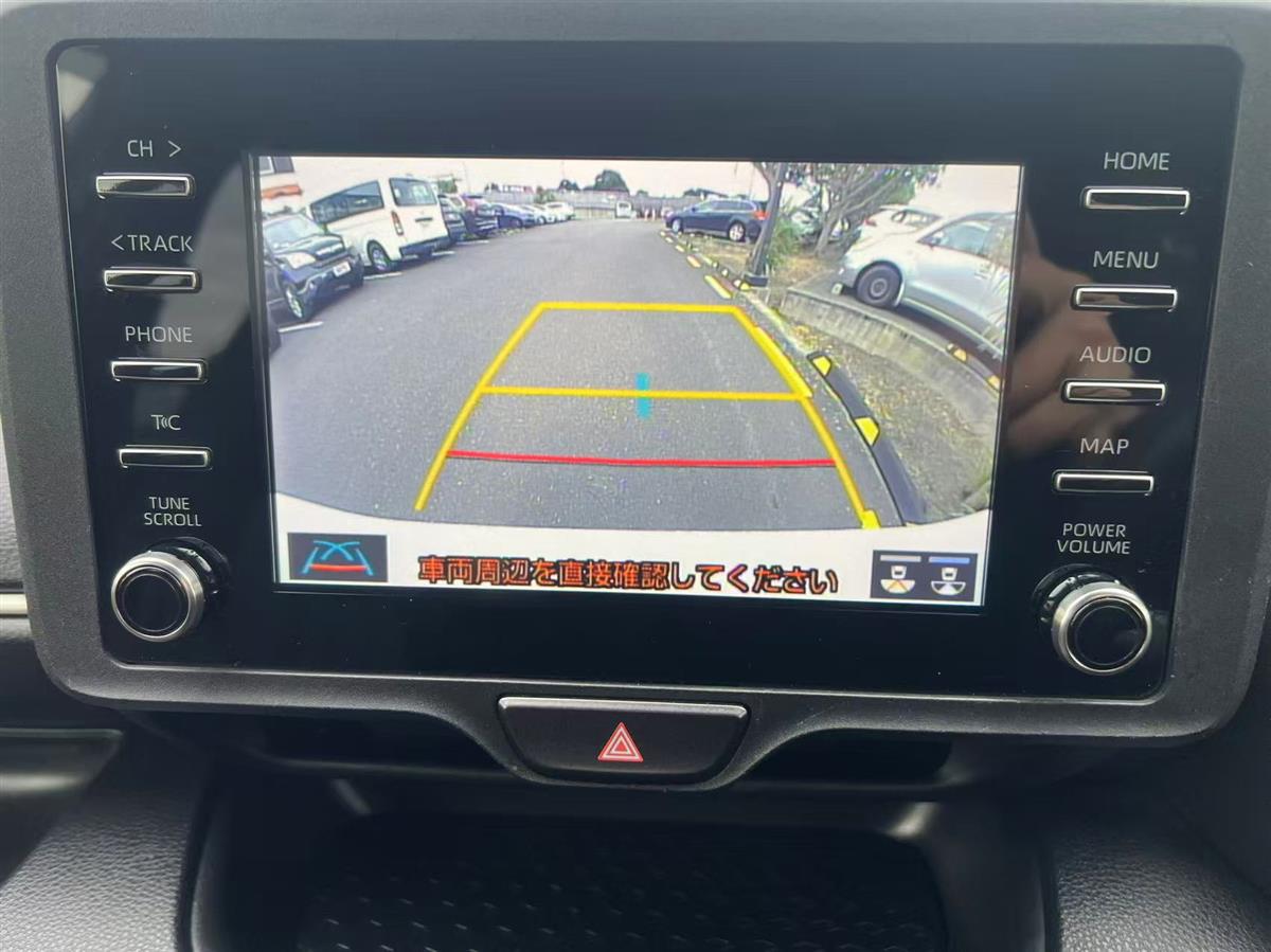 2021 Toyota Yaris thumbnail