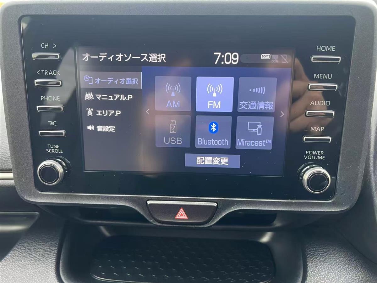 2021 Toyota Yaris thumbnail