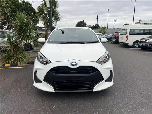 2021 Toyota Yaris thumbnail
