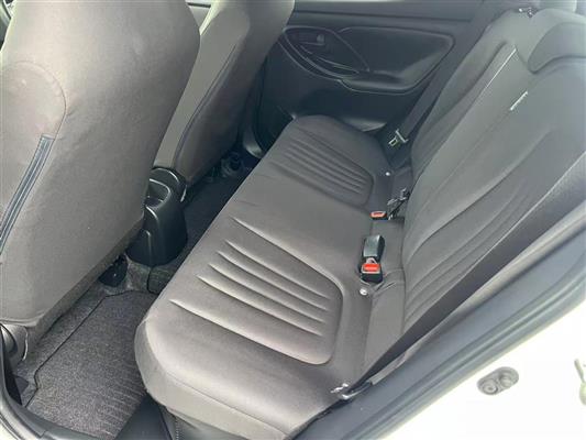 2021 Toyota Yaris thumbnail