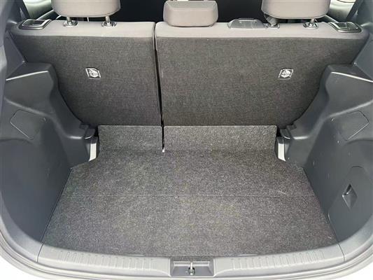 2021 Toyota Yaris thumbnail
