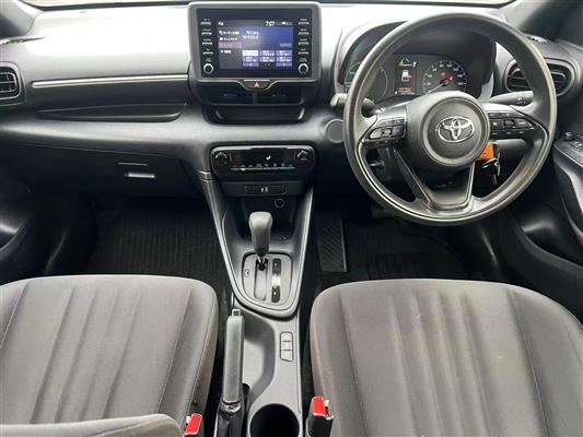 2021 Toyota Yaris thumbnail