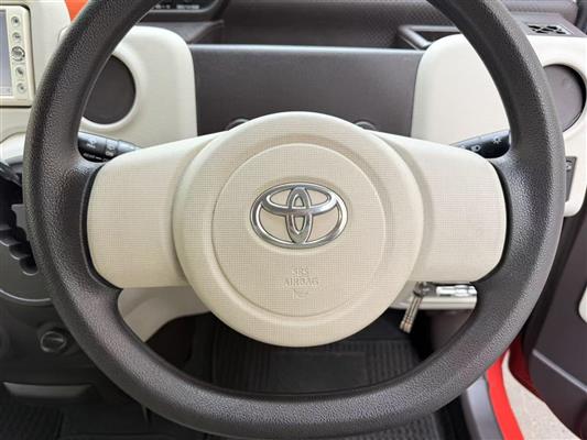 2013 Toyota Spade thumbnail