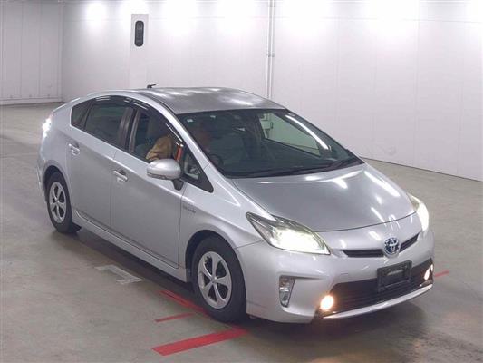 2014 Toyota Prius thumbnail