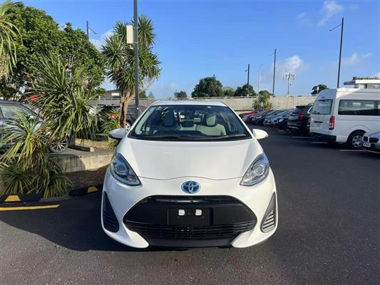 2019 Toyota Aqua thumbnail