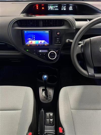 2019 Toyota Aqua thumbnail