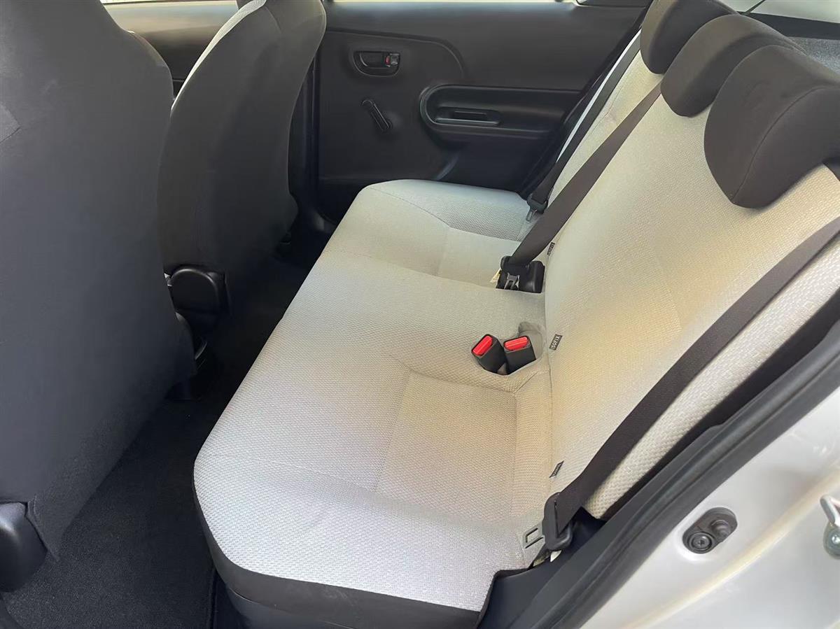 2020 Toyota Aqua thumbnail